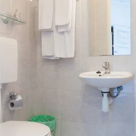 Residencial Caravela Hotel
