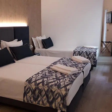 Residencial Caravela Hotell 2*